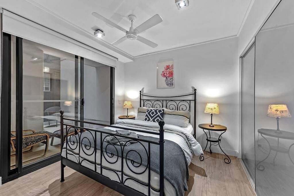 South Bank Central! ~ 2bed, 2bath, 1car, 2balcony Apartment Brisbane