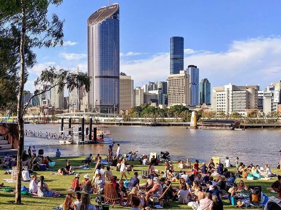South Bank Central! ~ 2bed, 2bath, 1car, 2balcony Apartment