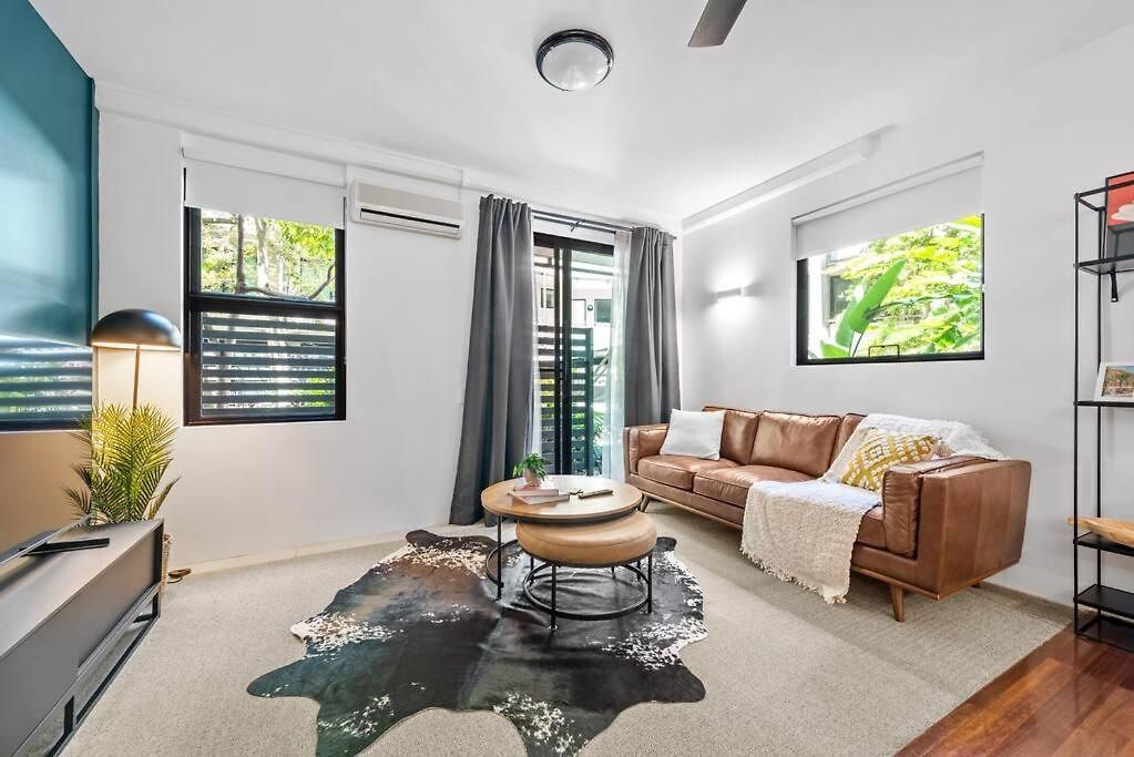Apartment Tasteful Teneriffe - 1bed, 1bath, Balconies *