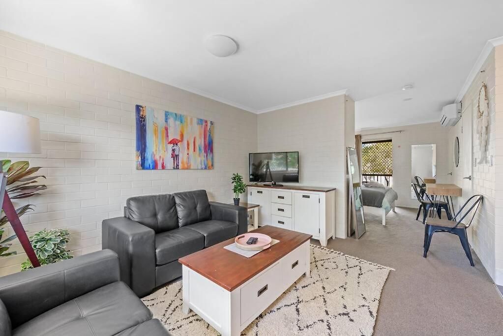 Hidden Away In New Farm ~ 1 Bed/1 Bath/1 Car Brisbane