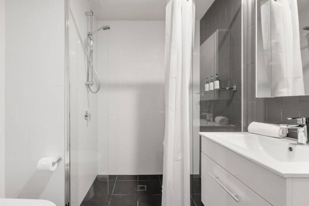 Apartment South One Bedroom *