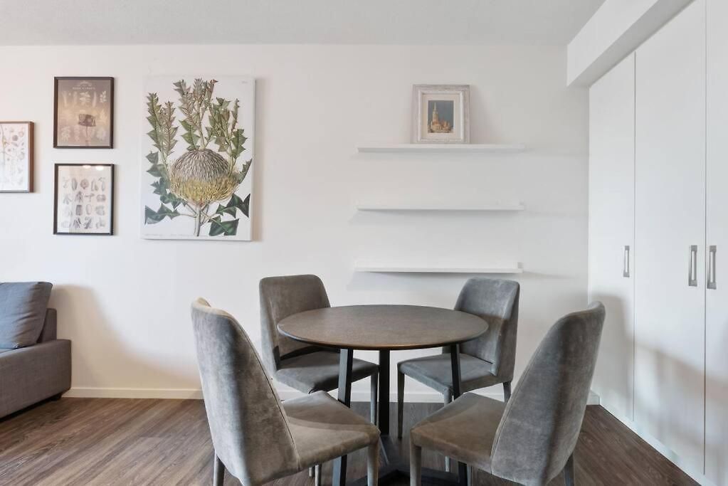 South One Bedroom *