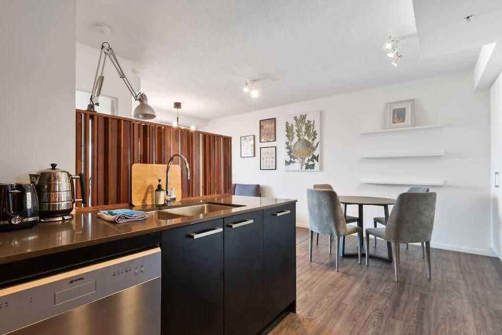 South One Bedroom * Brisbane