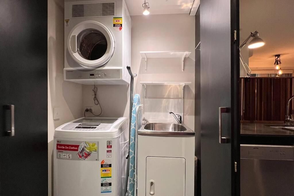 South One Bedroom * Brisbane
