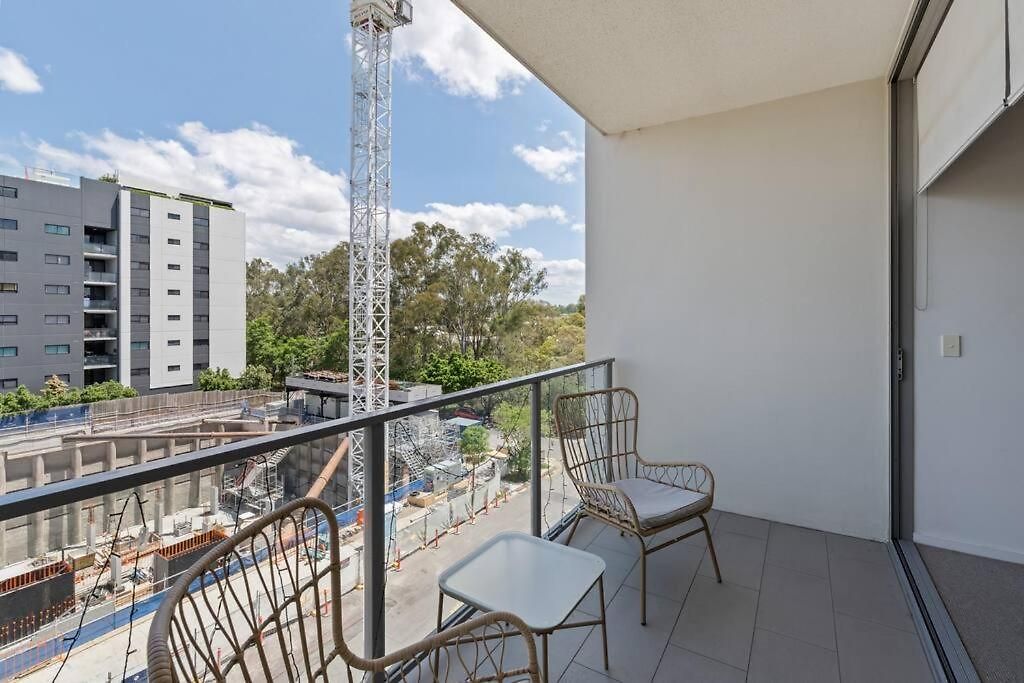 Apartment Peaceful With Parking