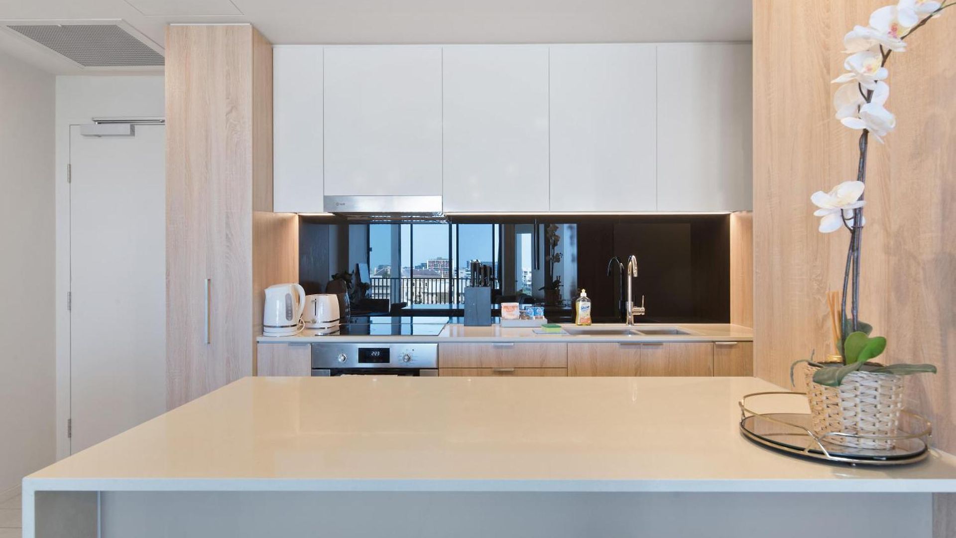 Queen St Apartment