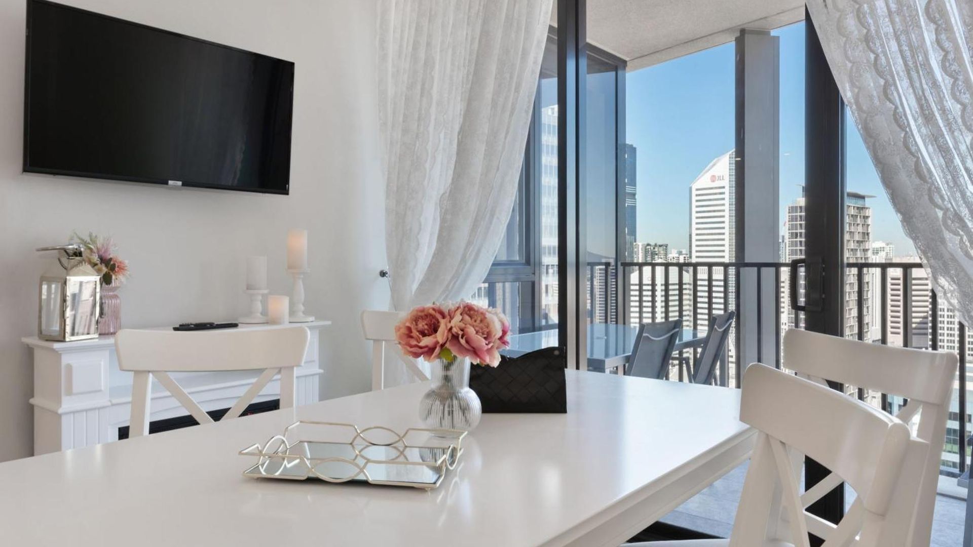 Queen St Apartment