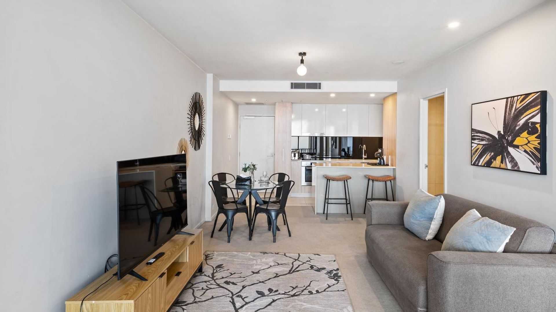 Apartment Queen St
