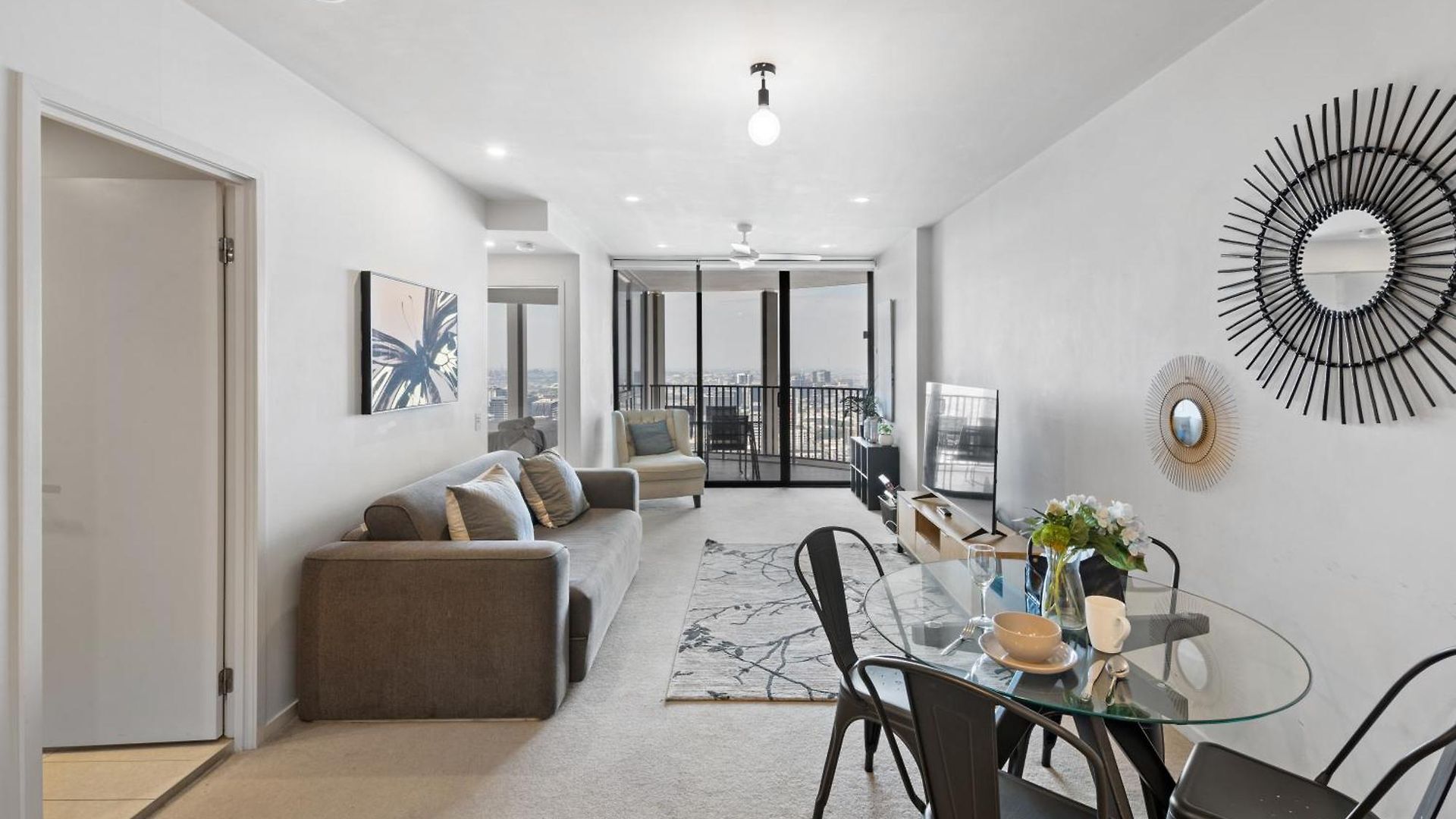 Queen St Apartment