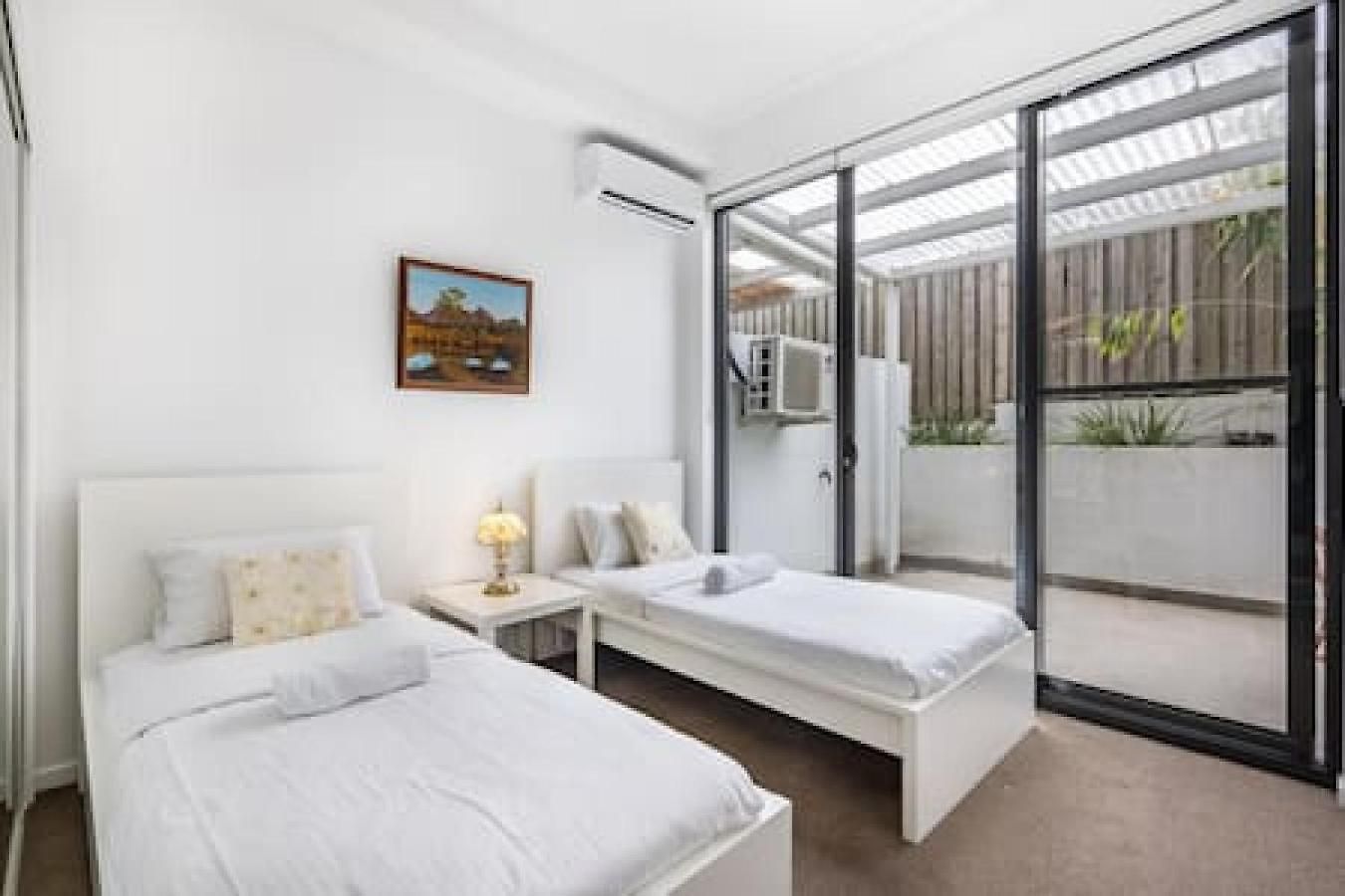 Of Toowong Neat Near Station Apartment Brisbane