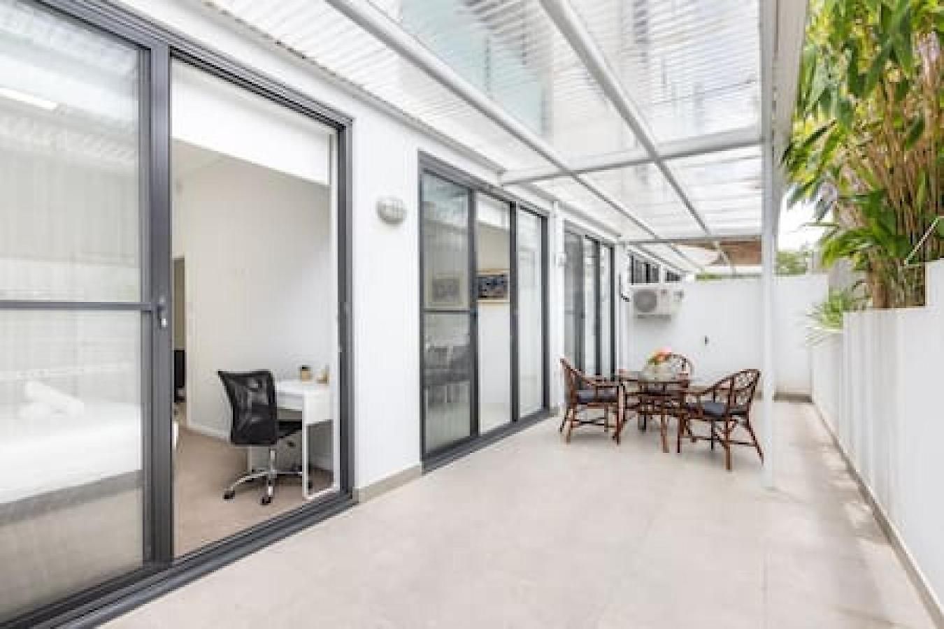Of Toowong Neat Near Station Apartment *