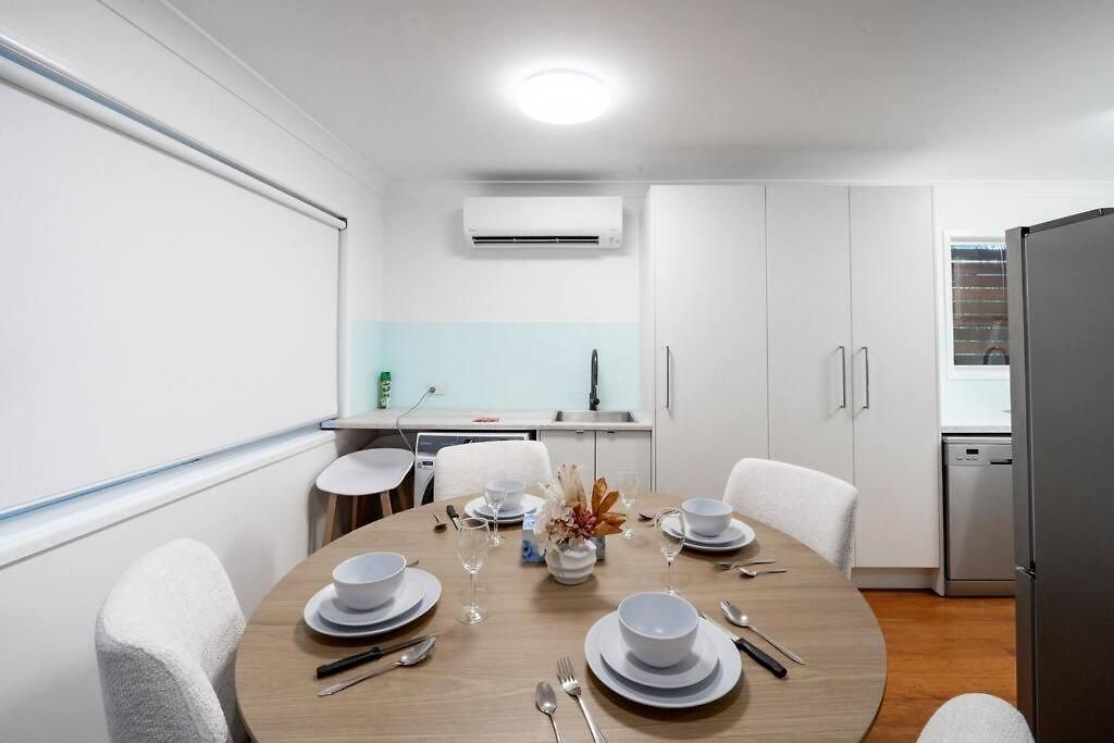 3br15ba House W Parking Close To Eastwood M8 Holiday home Brisbane