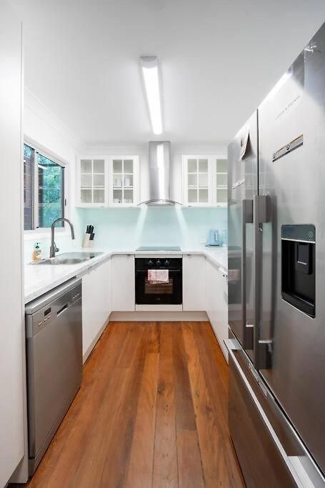 3br15ba House W Parking Close To Eastwood M8 * Brisbane