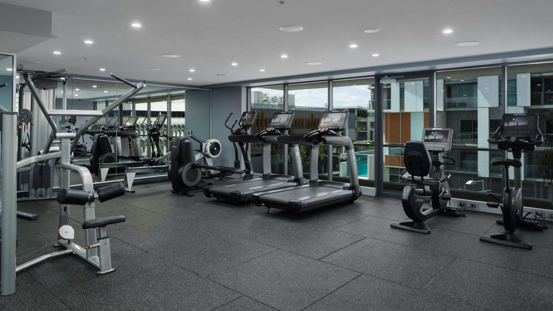Rydges South Bank Hotel 4*