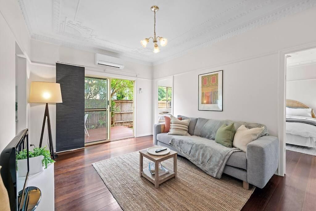 Quiet & Bright Art Deco By New Farm Park *