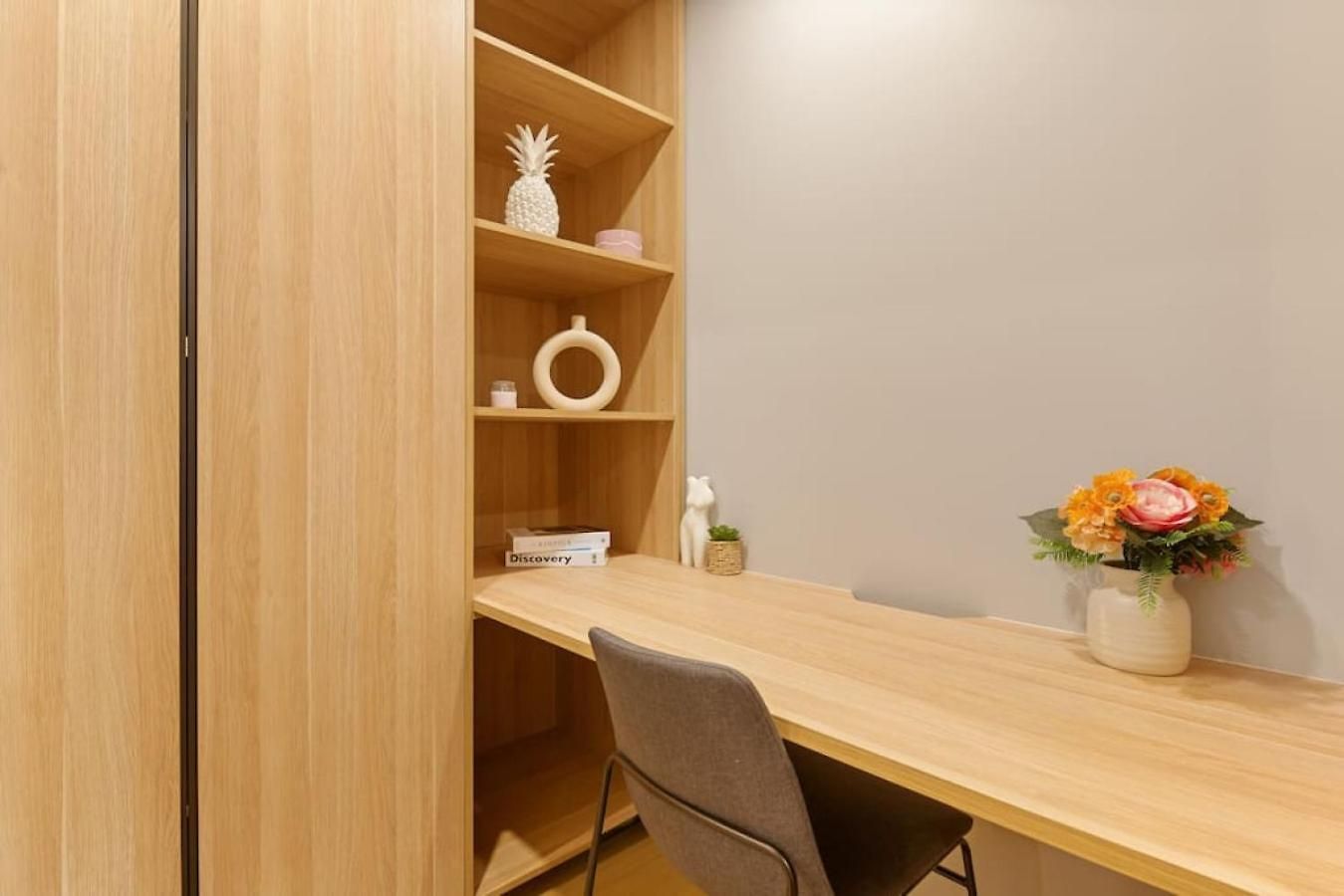 1br Luxury At Prime Location W Carpark Apartment *