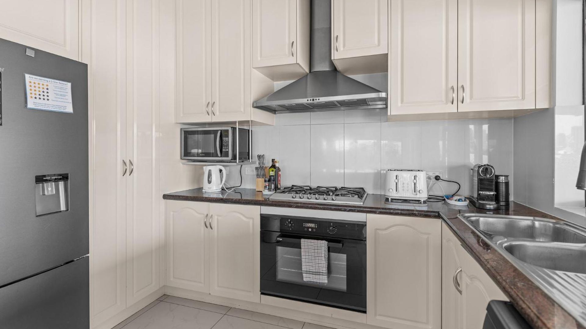 Luxury 2-bed Penthouse With Private Rooftop * Brisbane