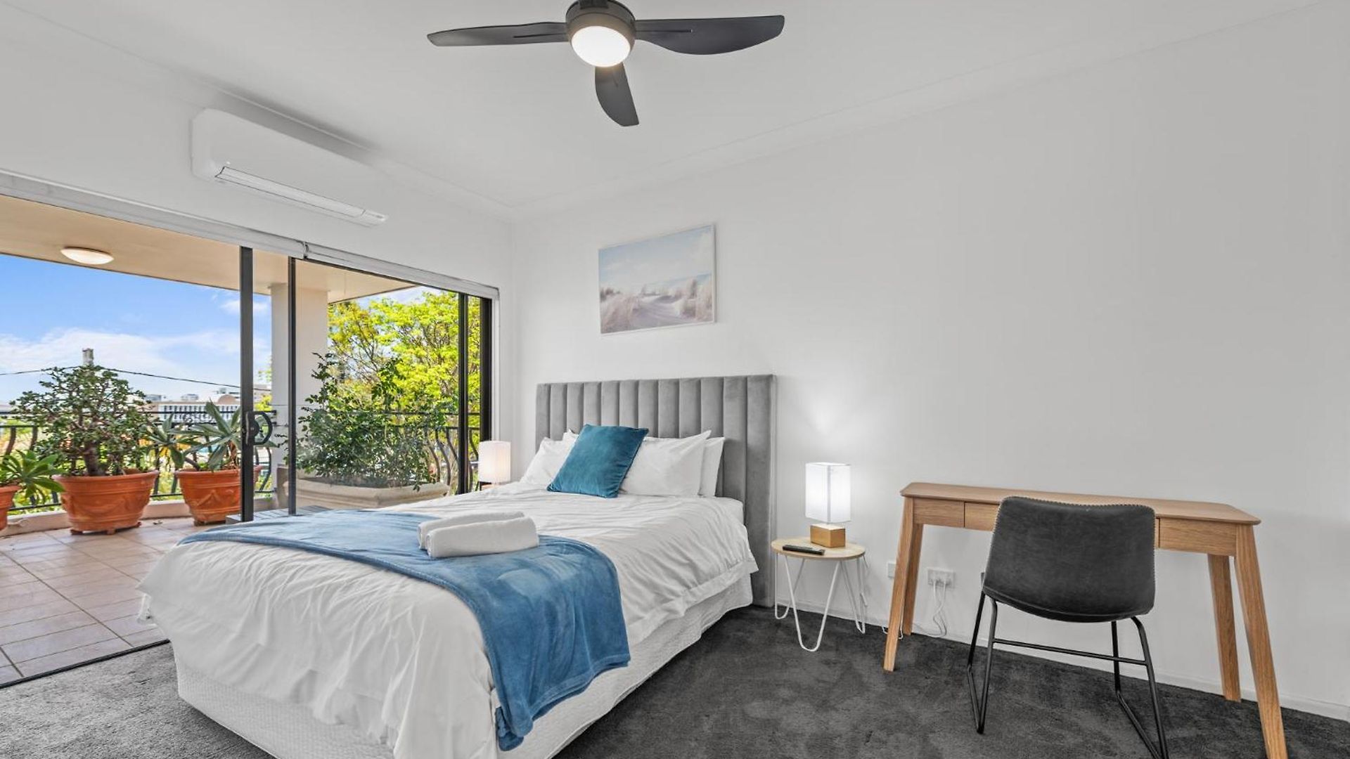 Apartment Luxury 2-bed Penthouse With Private Rooftop *