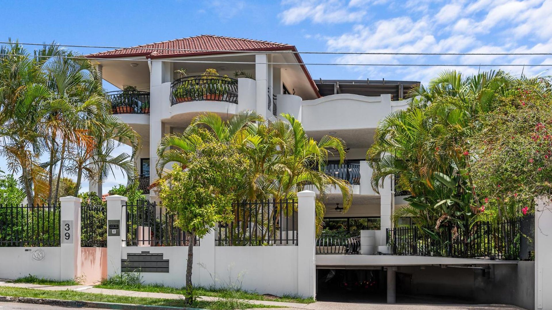Luxury 2-bed Penthouse With Private Rooftop * Brisbane