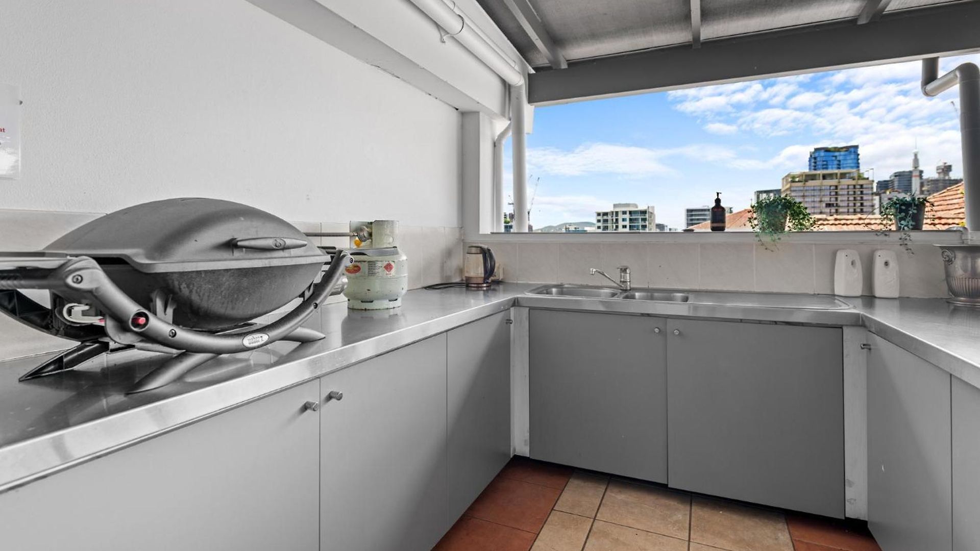 Apartment Luxury 2-bed Penthouse With Private Rooftop