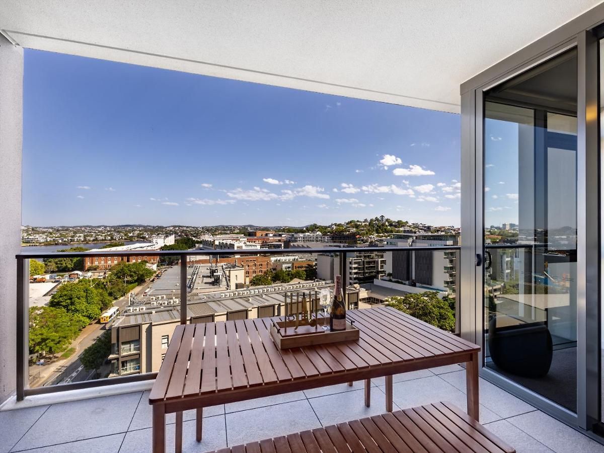 Amazing Cityview Glamourous 2br W Parkpool Apartment