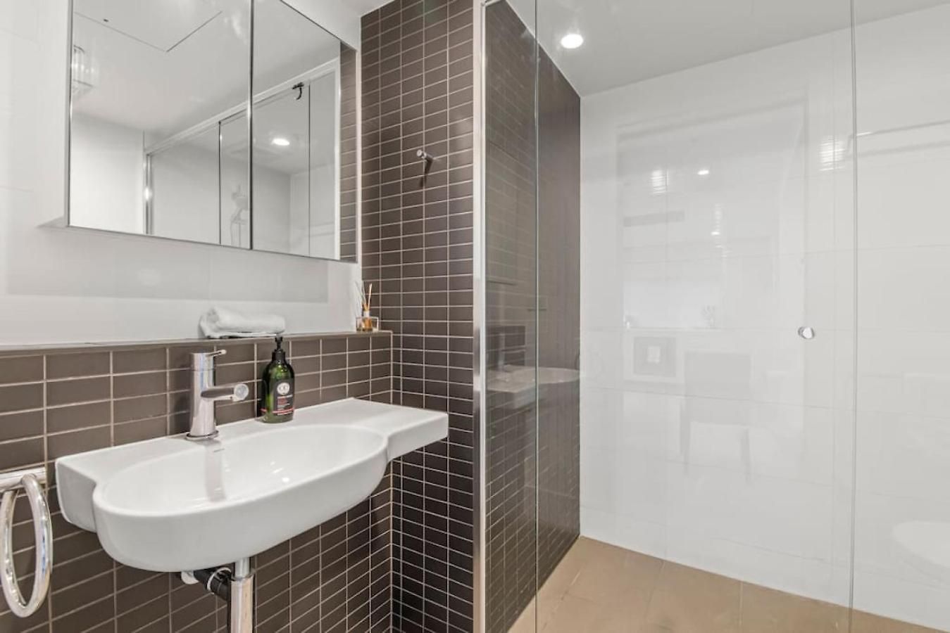 Stunning Cityview 1br Apt, 1 Min To Train Apartment Brisbane