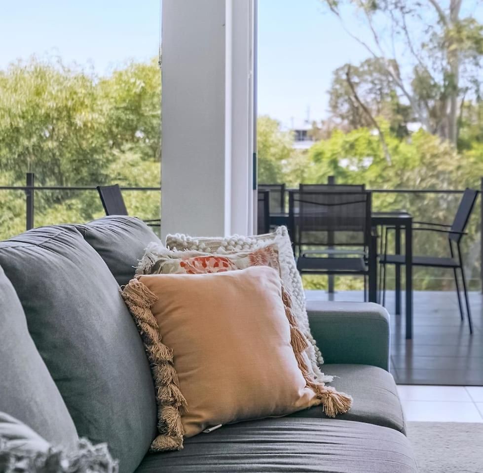 Treetop Horizons - Experience Red Hills Local Vibe