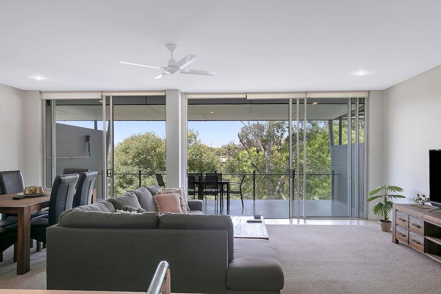 Apartment Treetop Horizons - Experience Red Hills Local Vibe *