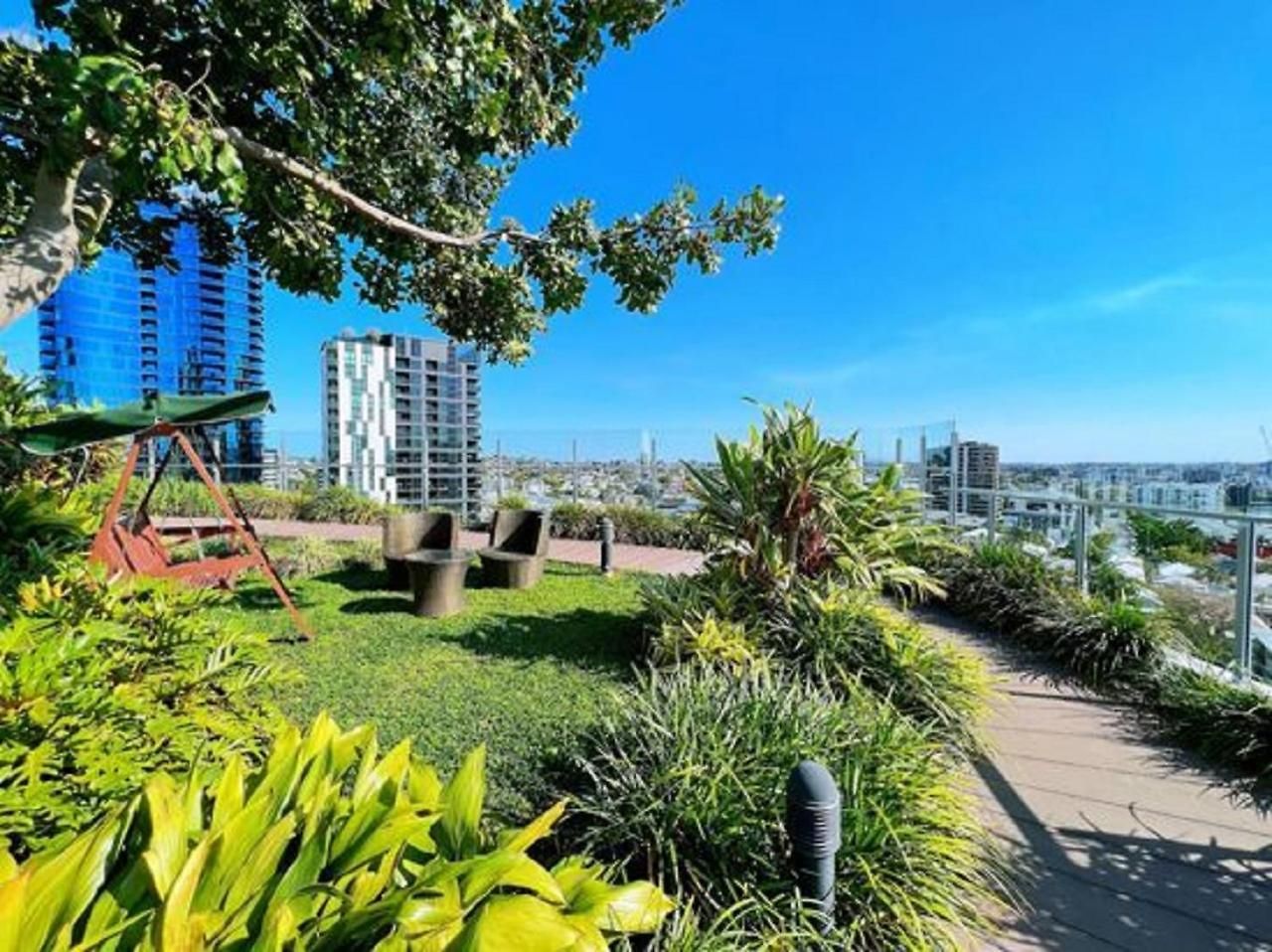 Light In Amazing Location Brisbane