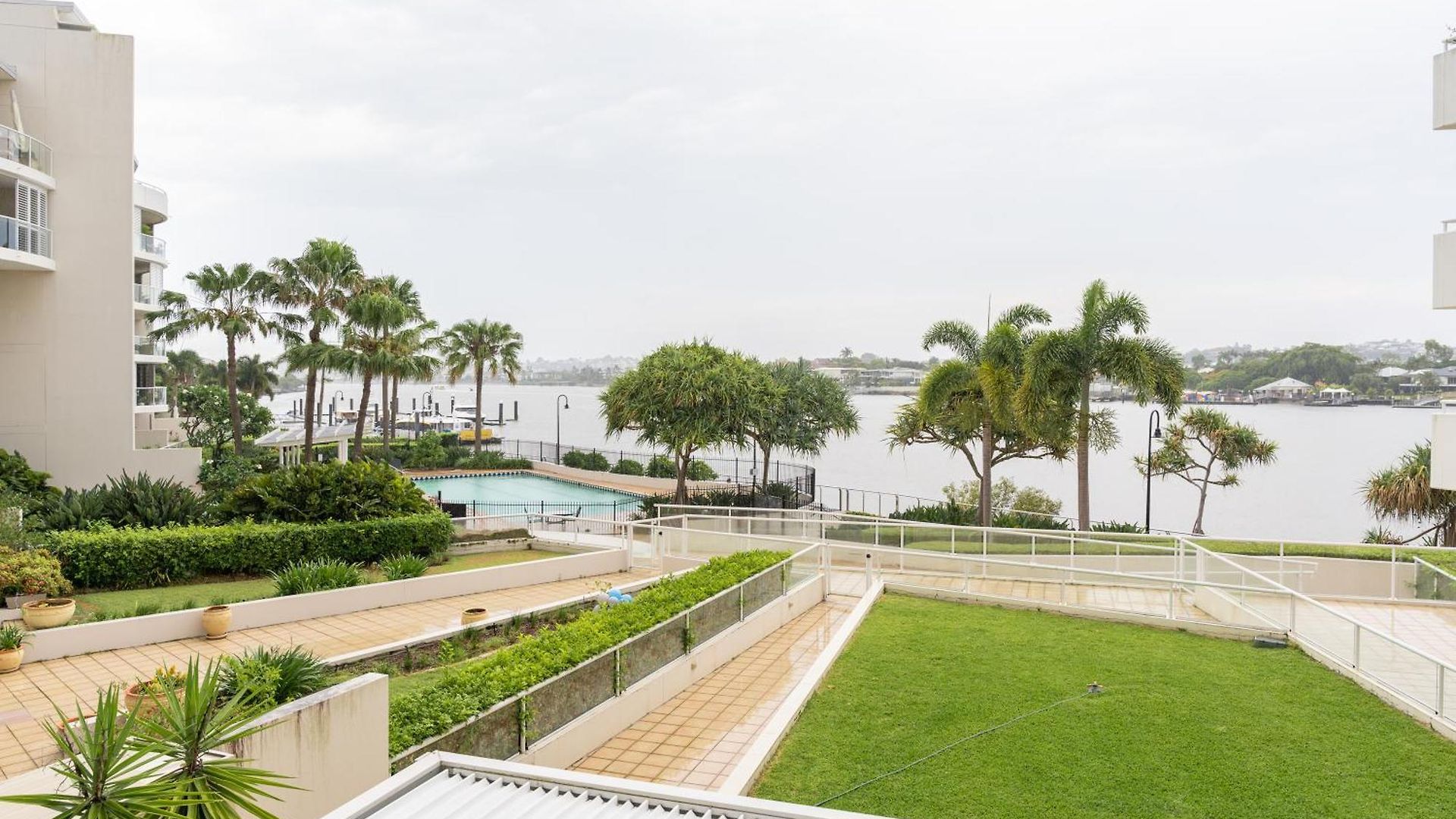 Riverside Retreat! Beautiful Water Views! - New Farm Apartment Brisbane