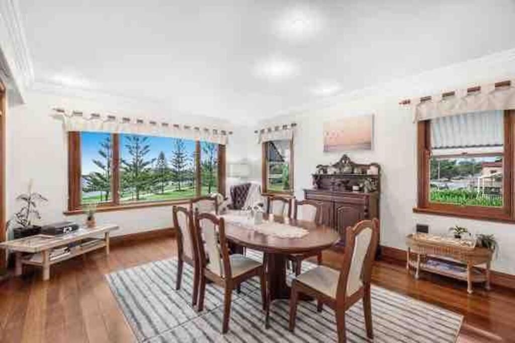 Rosebay Water Front 4 Bd Apartment Brisbane