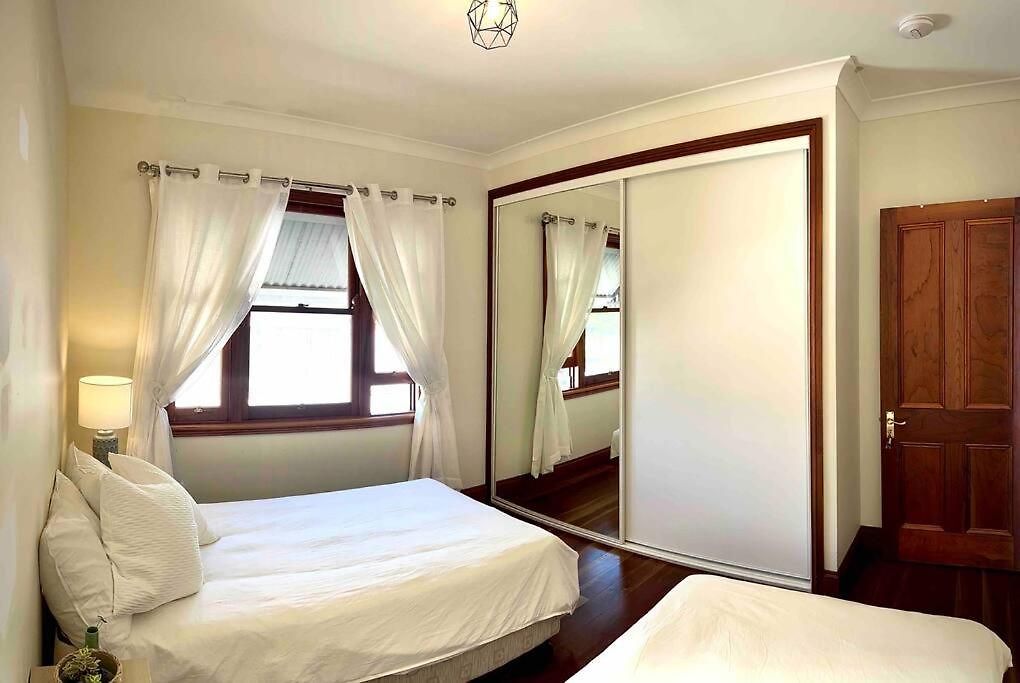 Rosebay Water Front 4 Bd Apartment *