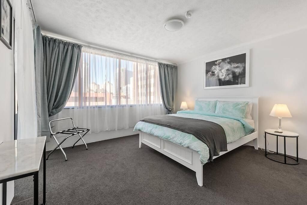 Amazing Astor ~ 5 Mins Cbd Apartment *