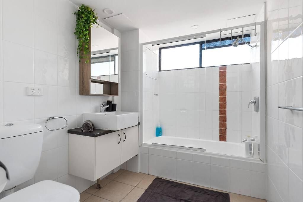 Apartment Amazing Astor ~ 5 Mins Cbd