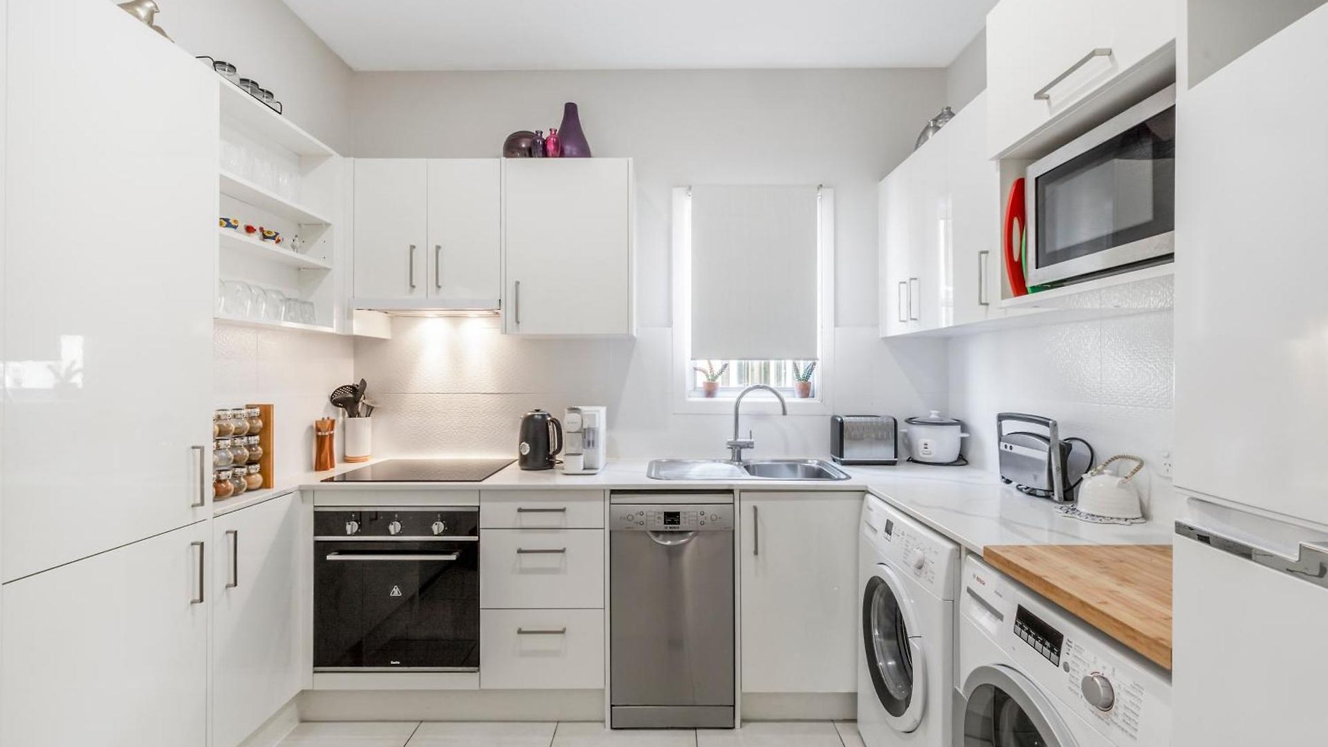 On Esplanade Own Flat & Pool, 2 Kms To Manly Cafe Precinct Apartment Brisbane