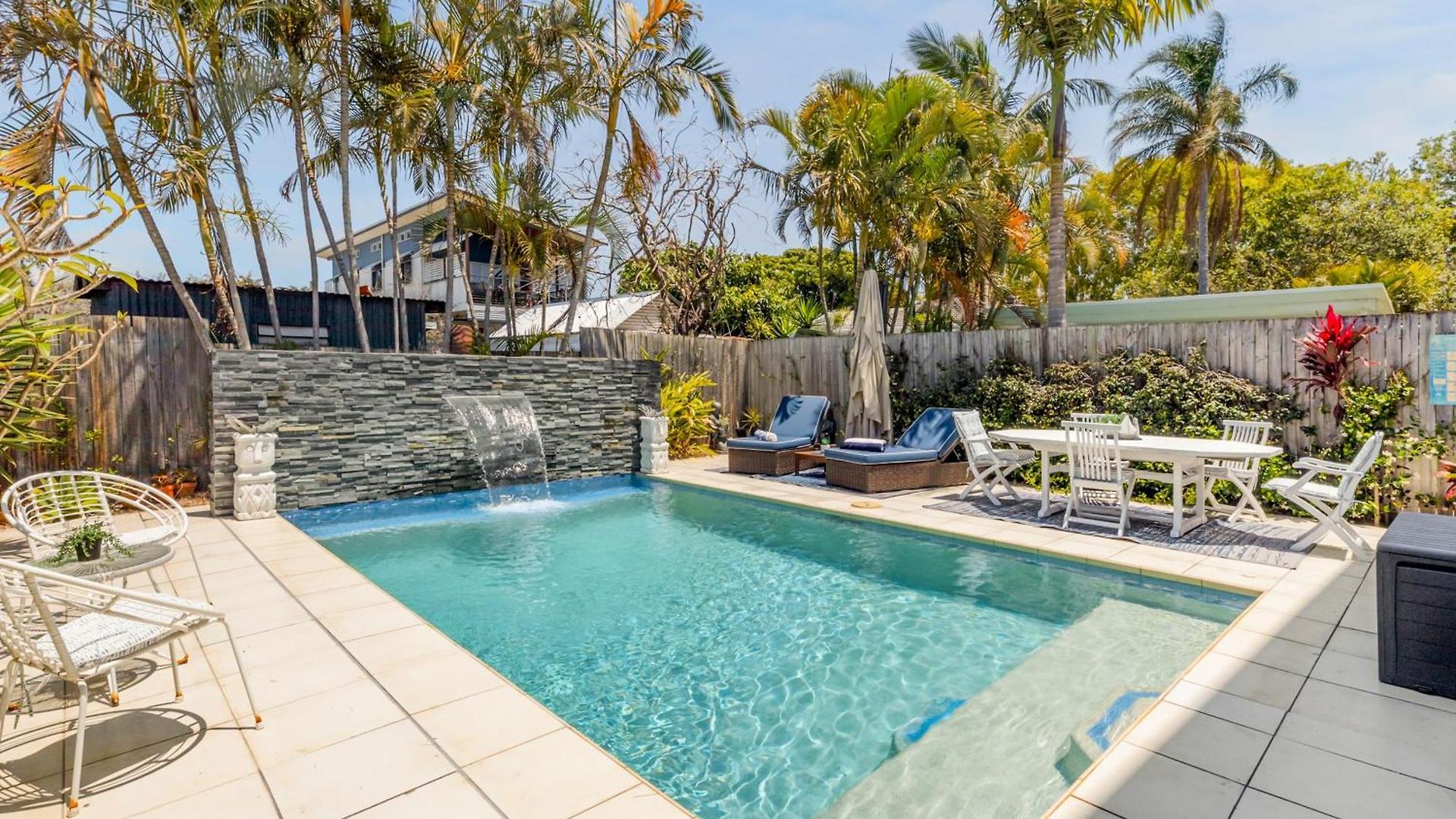 On Esplanade Own Flat & Pool, 2 Kms To Manly Cafe Precinct Apartment *