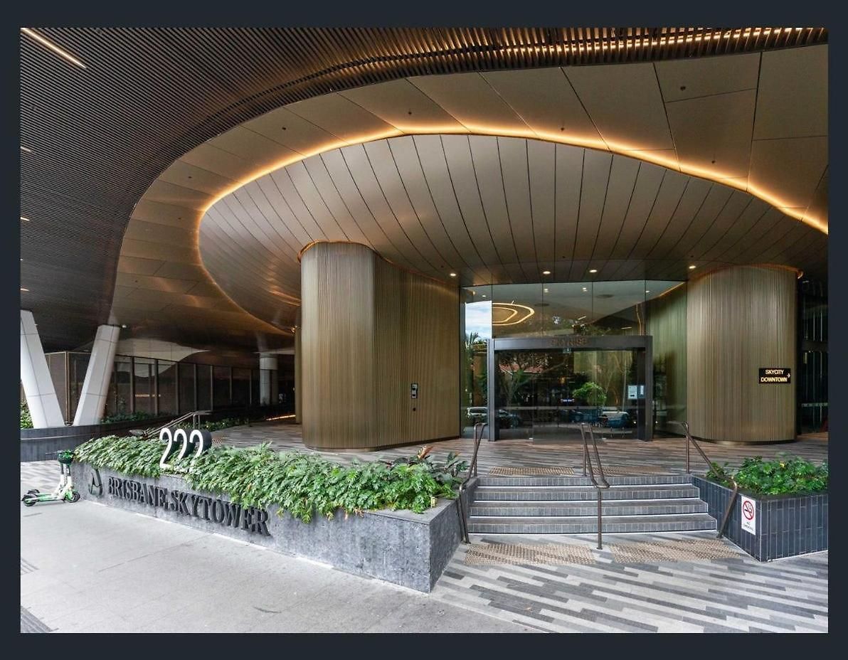 2 Bed 2 Bath In Cbd With Car Park Apartment Brisbane