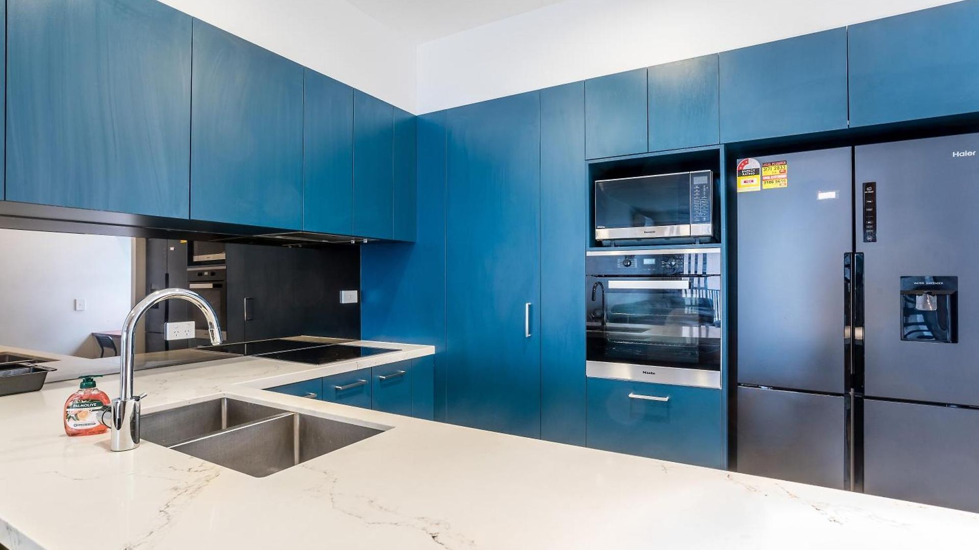 Westend 3 Bedroom Split Level Townhouse Next To River Brisbane