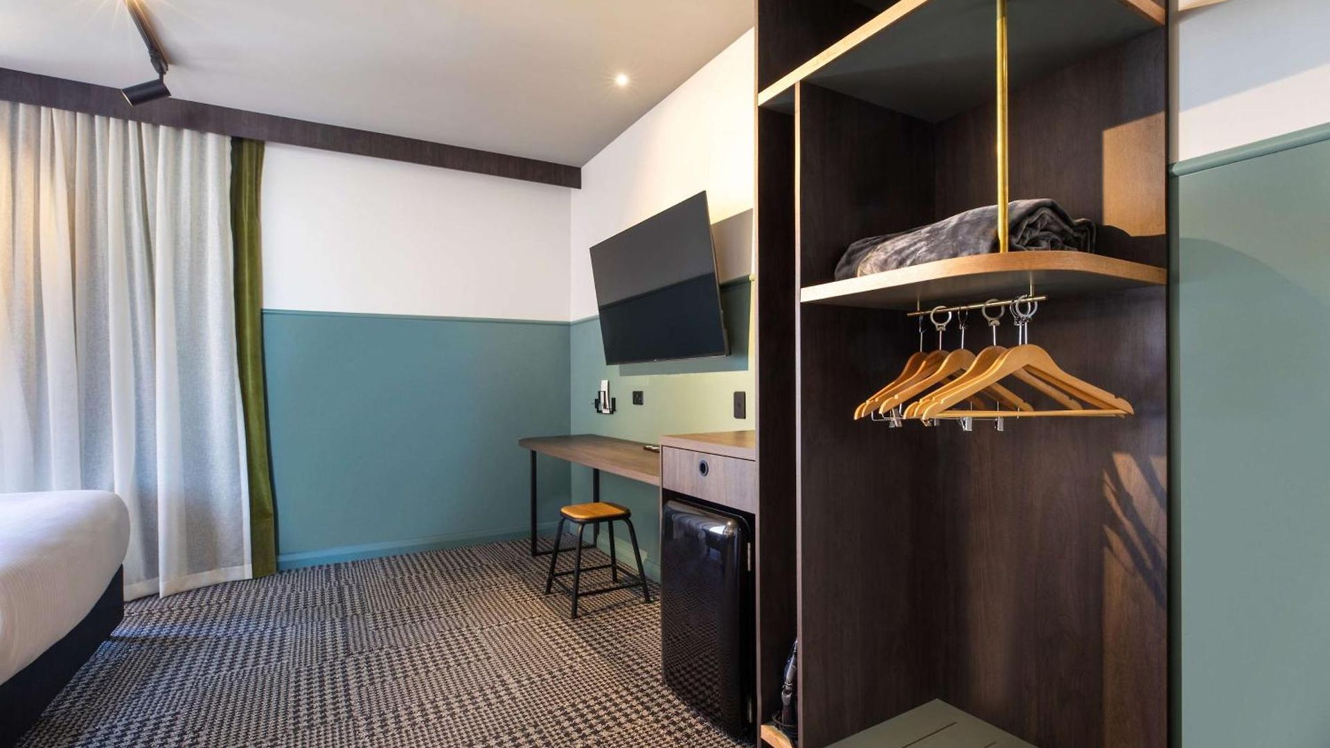 Nightelier Mitchelton The Brook Hotel 4*