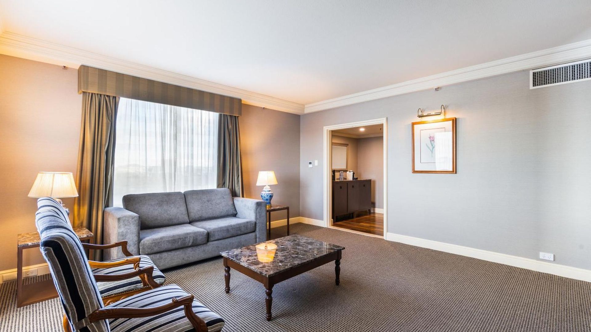 Hotel Stamford Plaza 5*