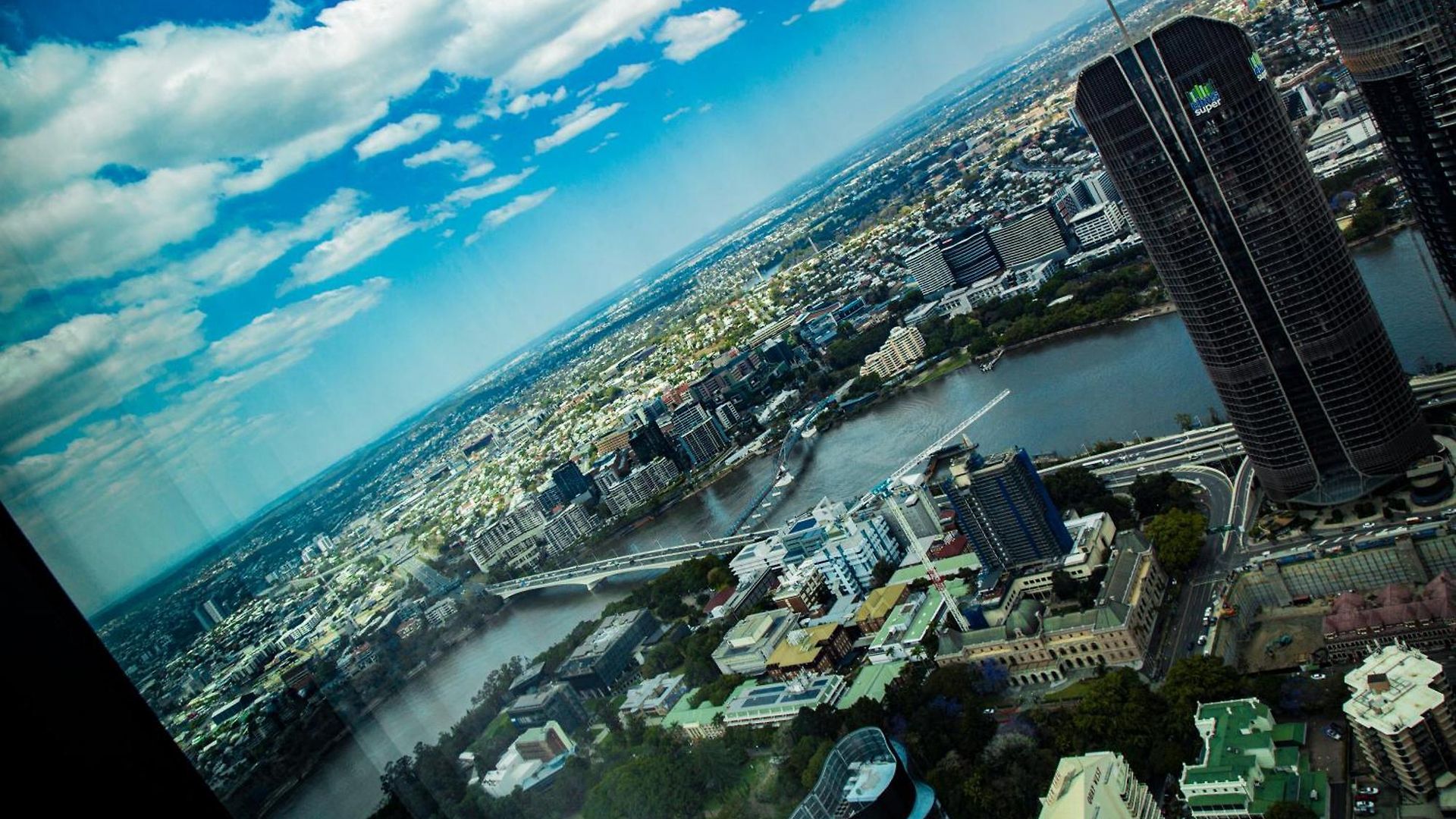 2 Bed 2 Bath In Cbd With Car Park Apartment