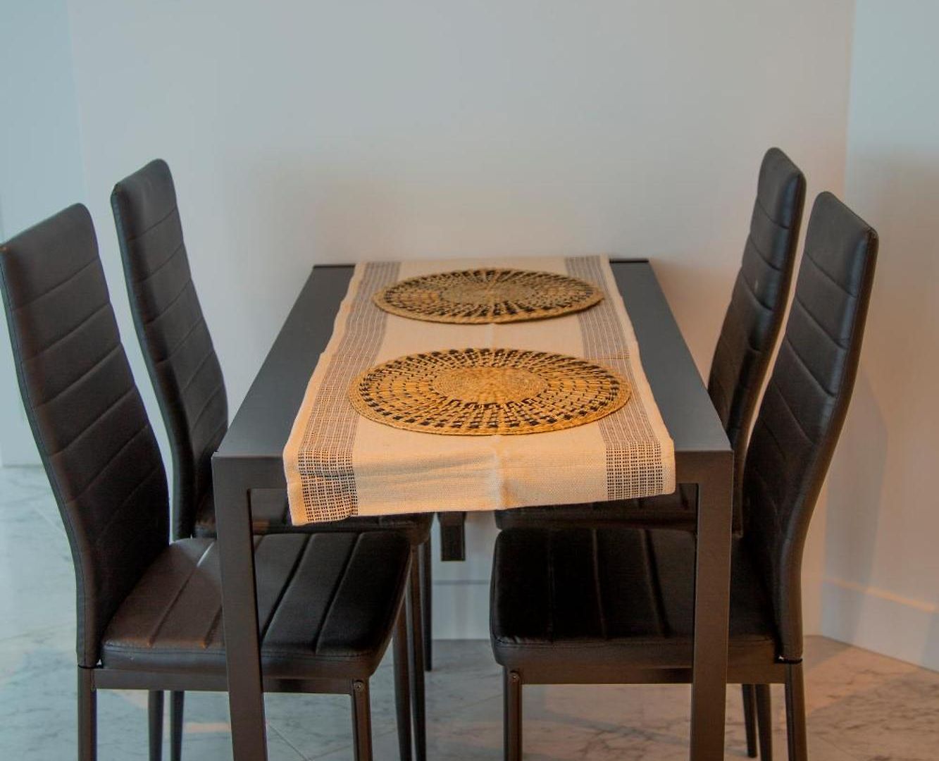 Apartment 2 Bed 2 Bath In Cbd With Car Park Brisbane