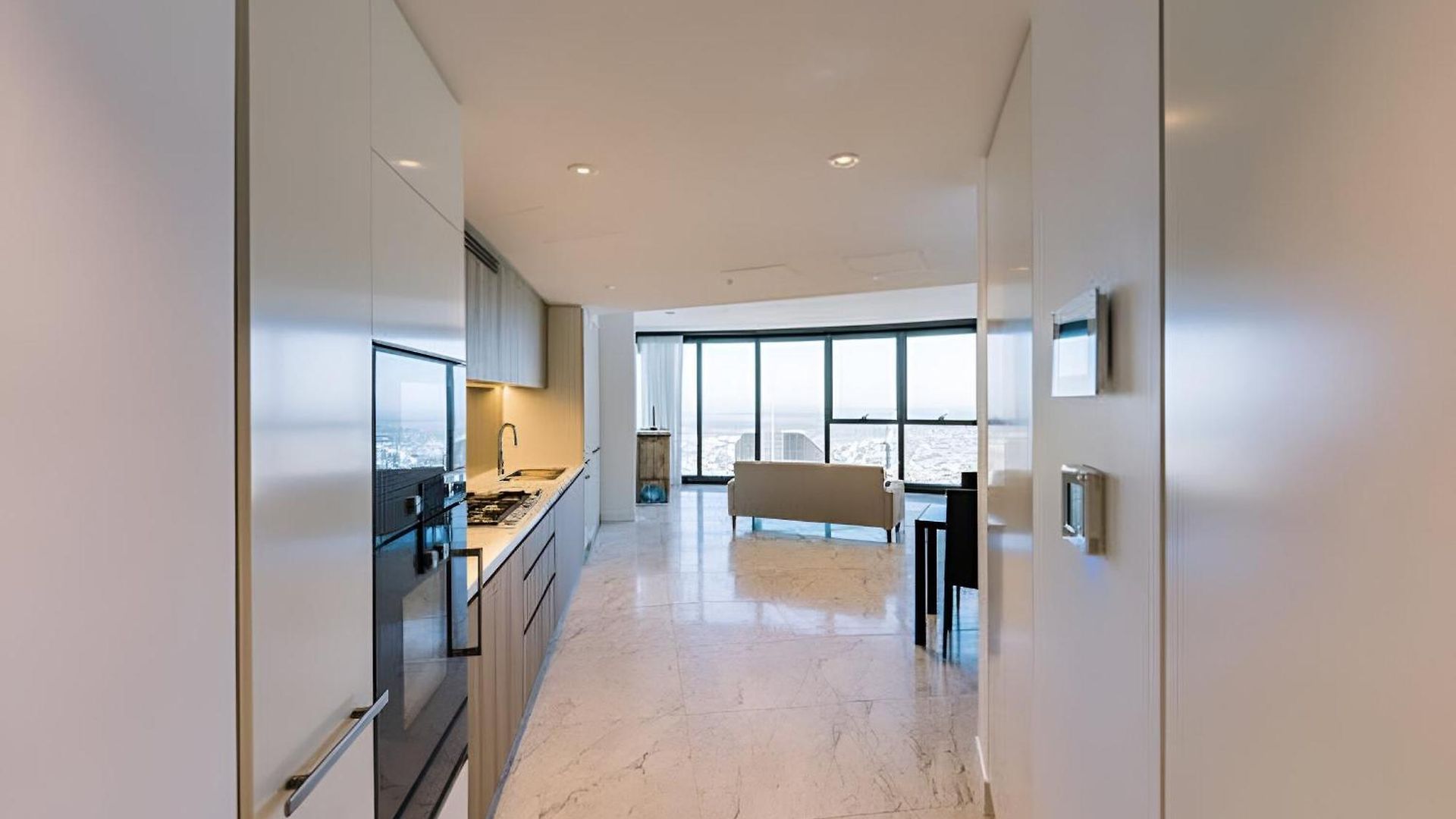 2 Bed 2 Bath In Cbd With Car Park