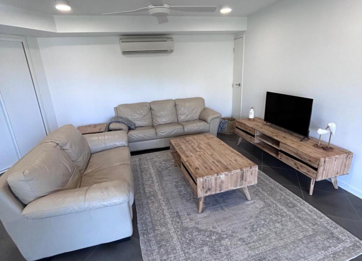 Location, Location, Location - Spacious Apartment *