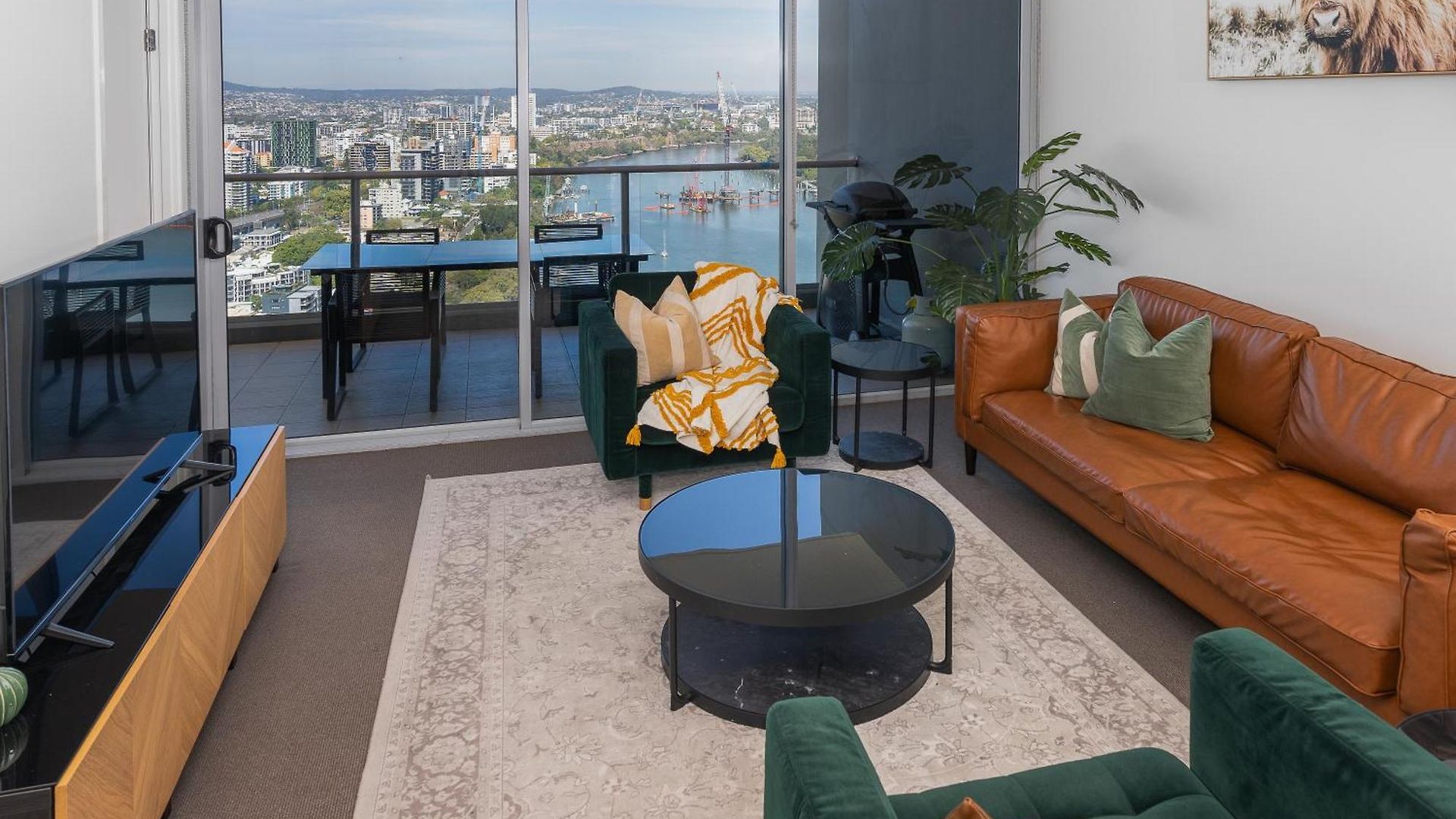 Apartment Skyline Hosted By Aab