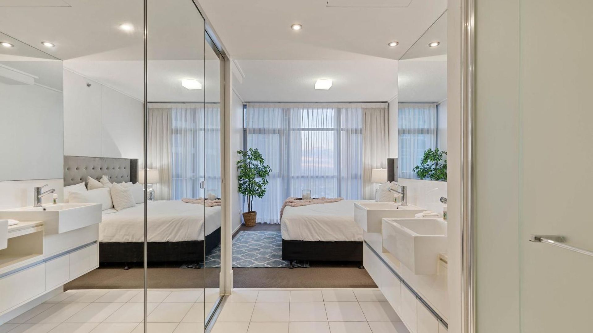 Skyline Hosted By Aab Apartment Brisbane