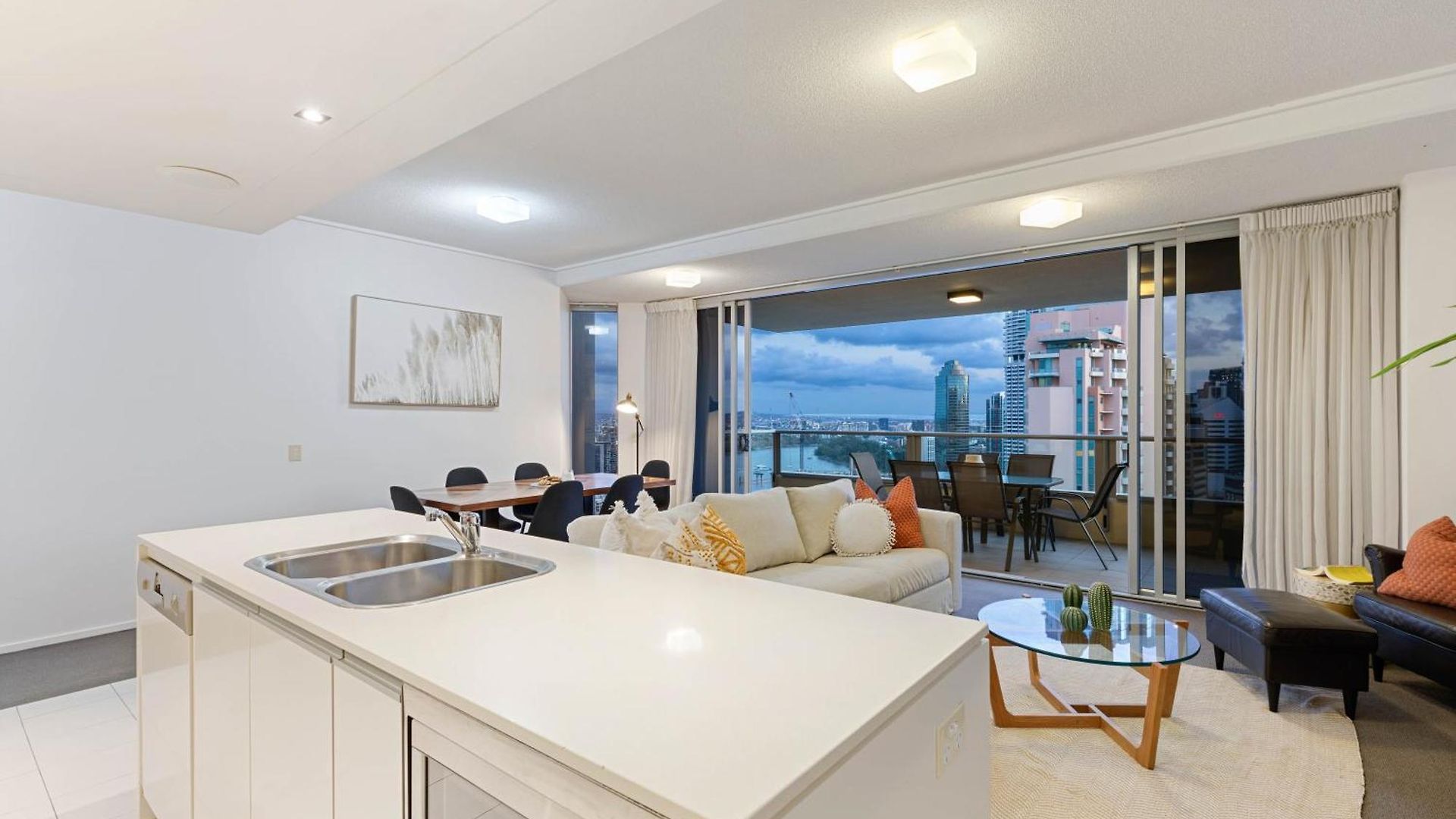 Apartment Skyline Hosted By Aab *