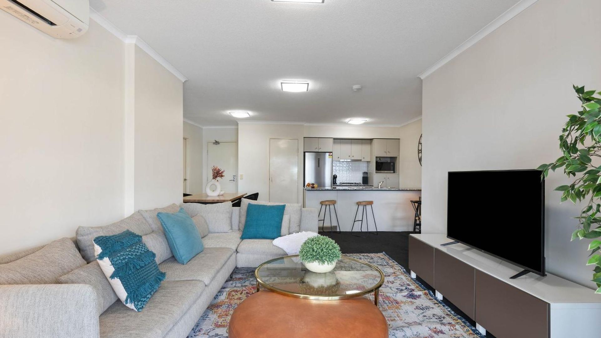 Apartment River Place Hosted By Aab