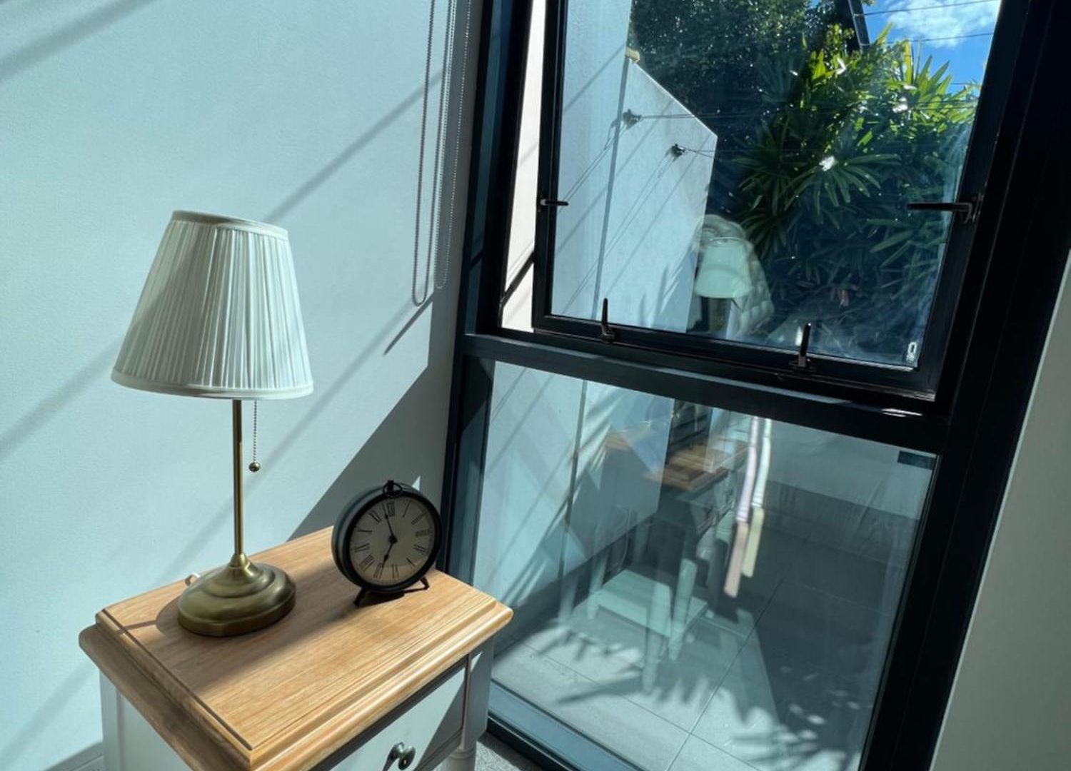 Great Located Unit/private Balcony, Pool,gym,parking