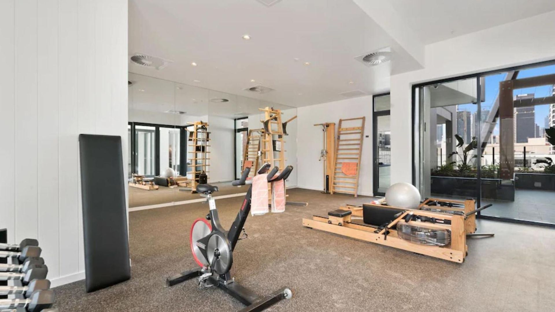 Elegant And Cozy Floor 1bd At South Bank Apartment Brisbane